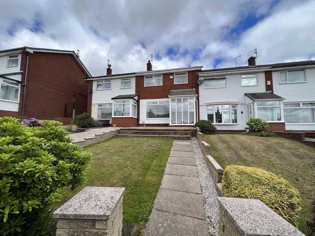 3 bed town house for sale in Newtondale Avenue, Royton OL2 Zoopla