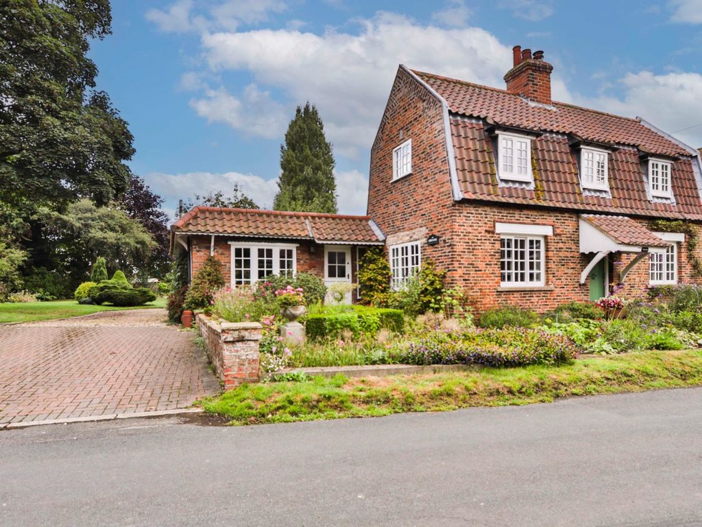 3 bed detached house for sale in Main Street, Lelley, Hull, East Riding