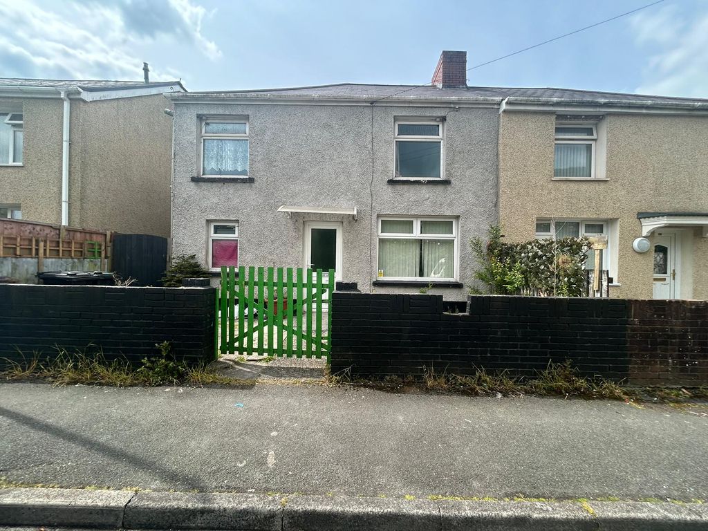 3 bed property to rent in Mount View Terrace, Port Talbot SA12, £950
