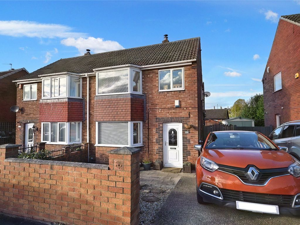3 bed semidetached house to rent in Woodland Drive, Swillington, Leeds