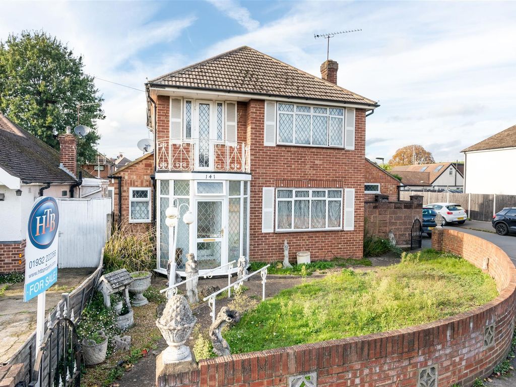 3 bed detached house for sale in Rydens Road, WaltonOnThames KT12