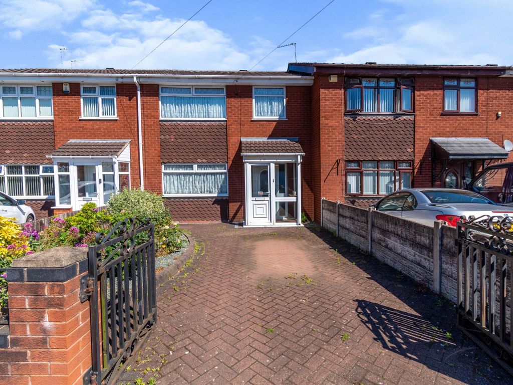 3 bed terraced house for sale in Heathfield Lane, Darlaston, Wednesbury