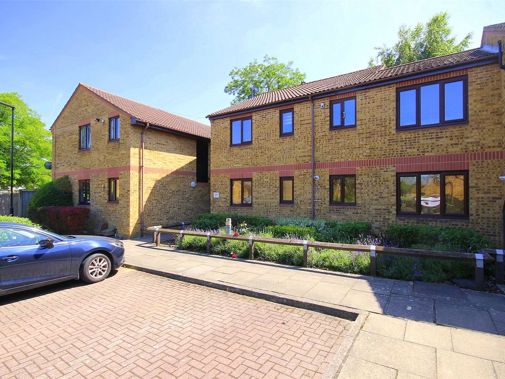 1 bed flat for sale in Larkham Close, Feltham TW13 Zoopla