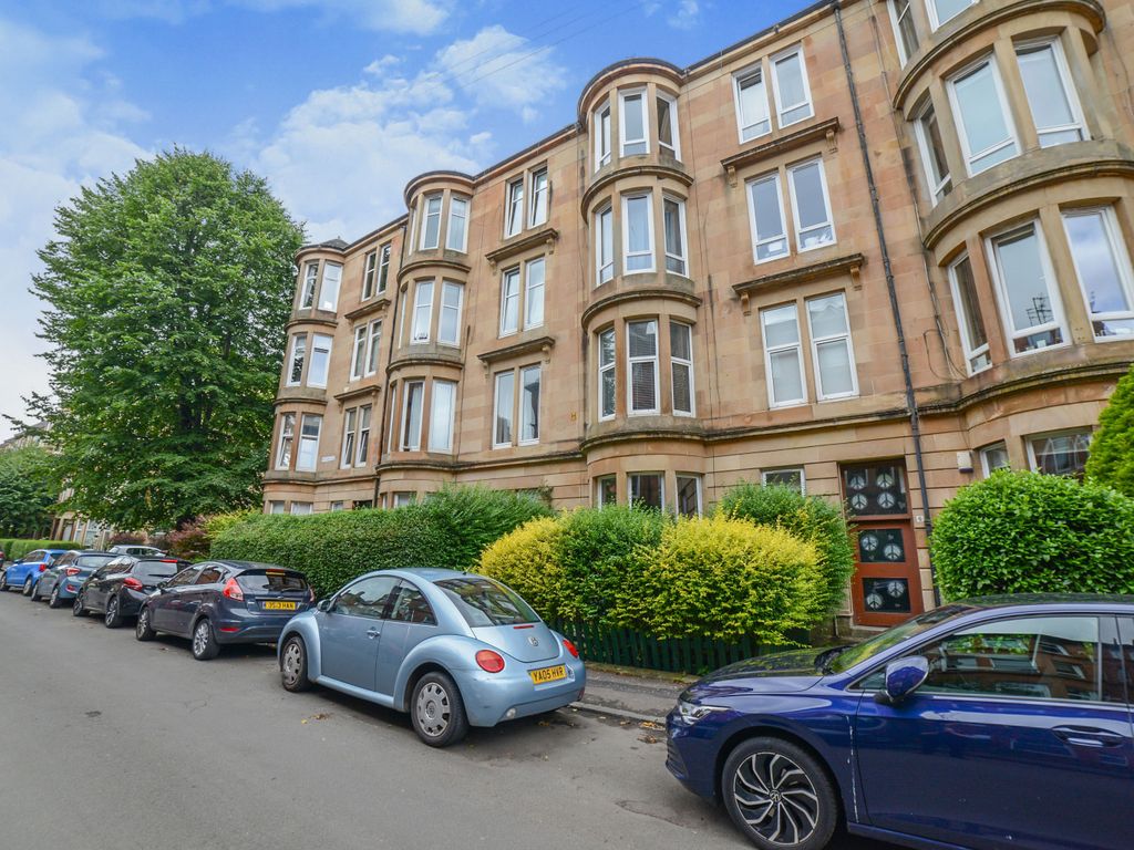 2 bed flat for sale in 8 Battlefield Avenue, Glasgow G42, £225,000 Zoopla