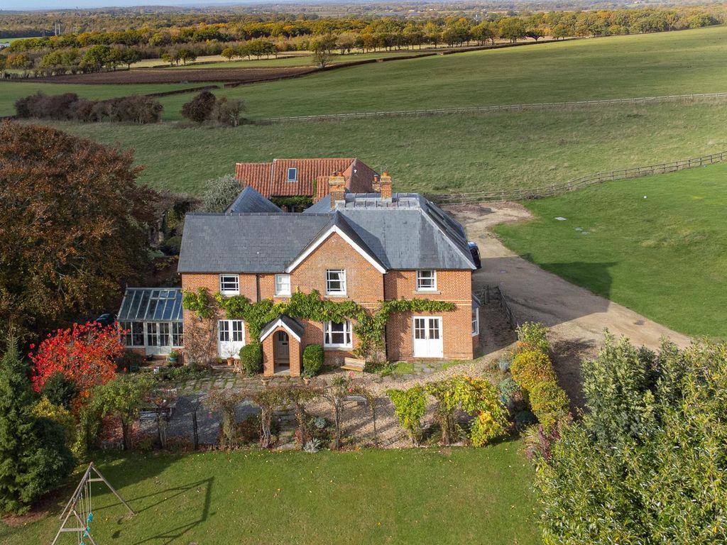 5 bed detached house for sale in Flaxlands, Royal Wootton Bassett