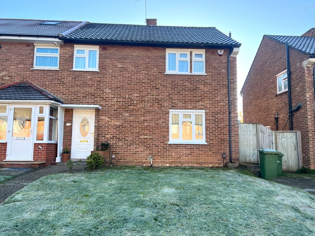 3 bed semidetached house to rent in Ellement Close, Pinner HA5 Zoopla