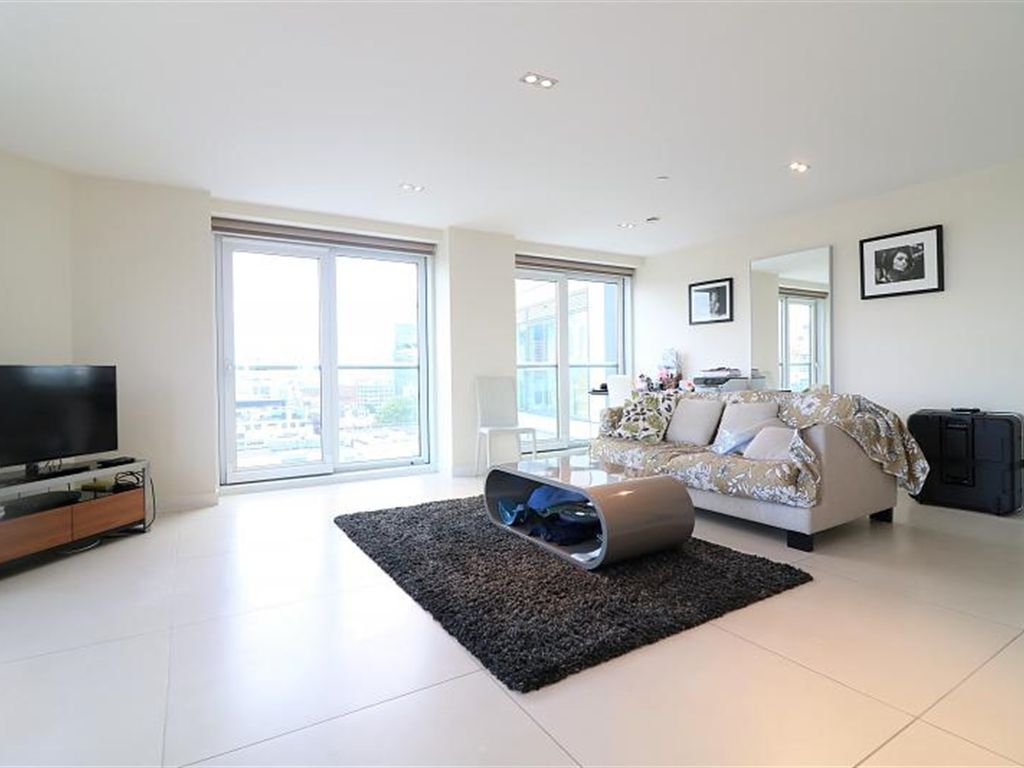 2 bed flat to rent in Bezier Apartments, 91 City Road, Old Street, Shoreditch, London EC1Y, £