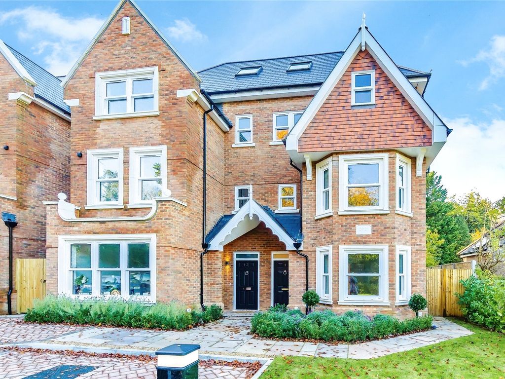 New home, 5 bed semidetached house for sale in Road, Kenley