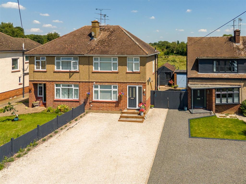 3 bed semidetached house for sale in Cowley Close, Bierton, Aylesbury