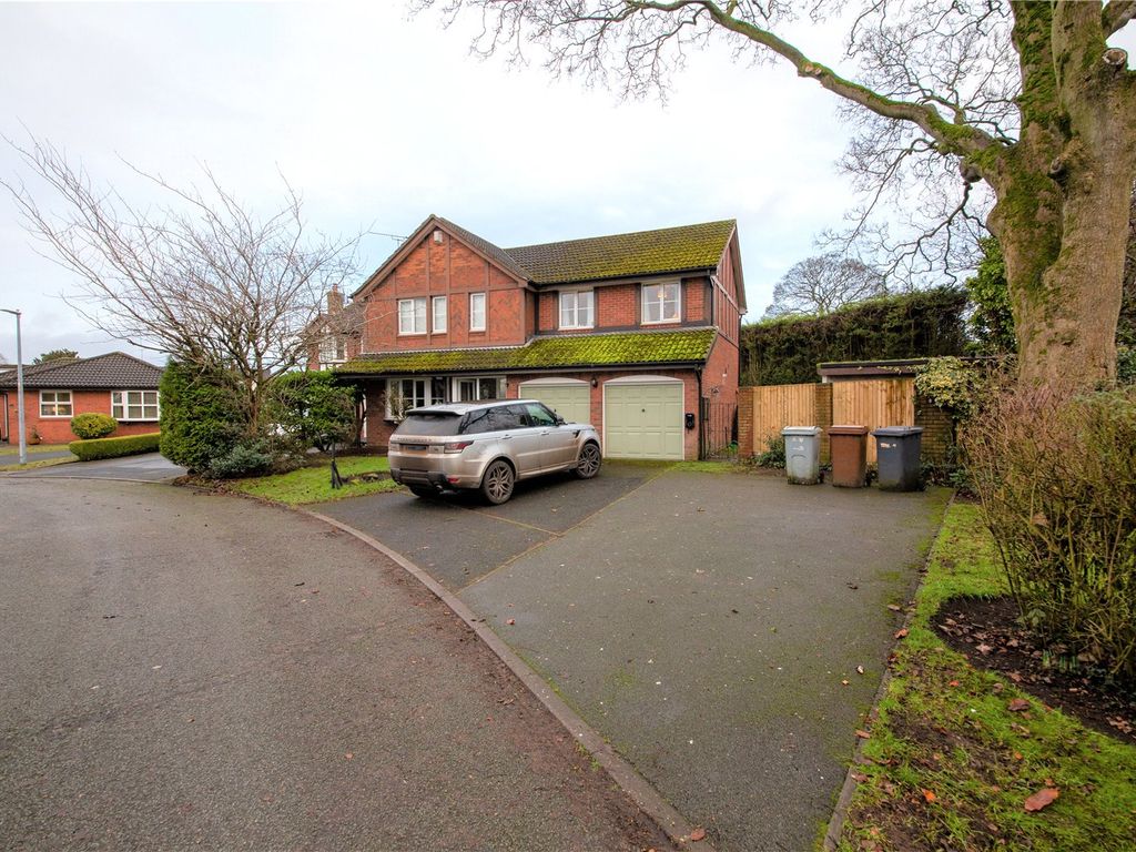 5 bed detached house for sale in Sinclair Avenue, Alsager, StokeOn
