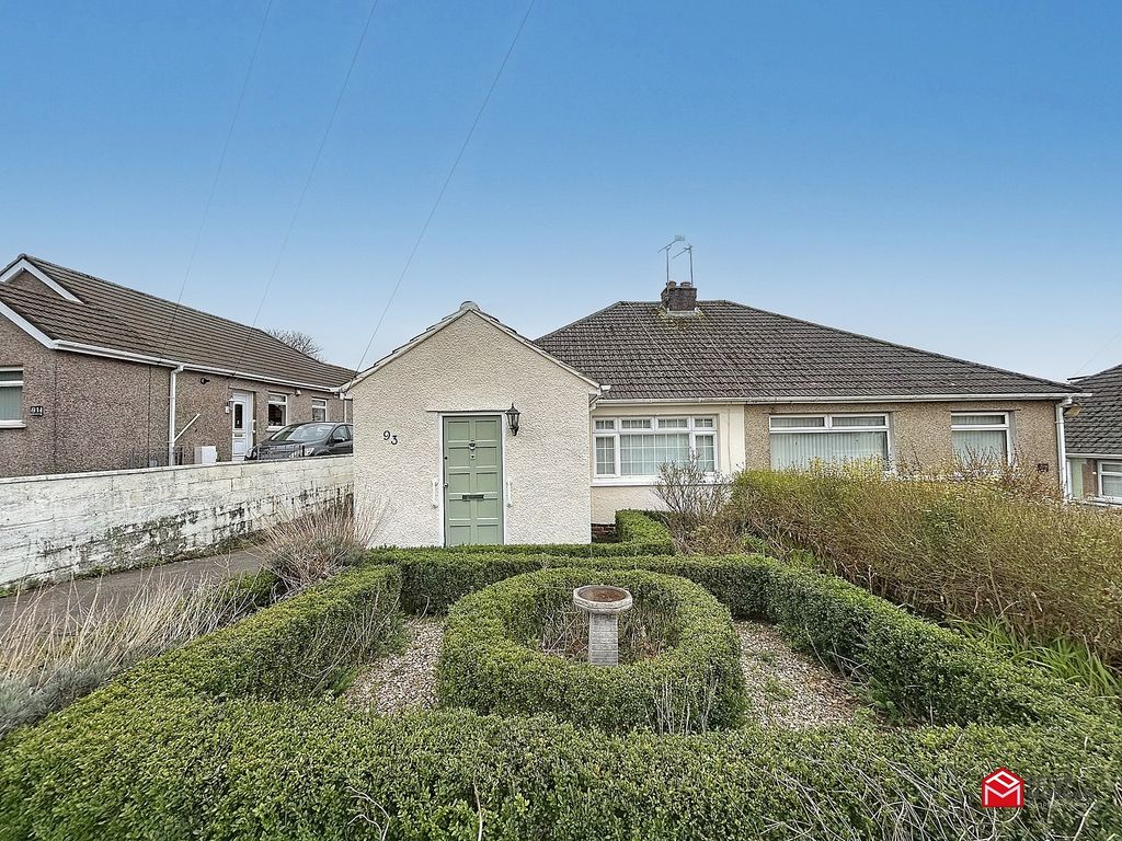 3 bed semidetached bungalow for sale in Merlin Crescent, Bridgend, Bridgend County. CF31, £