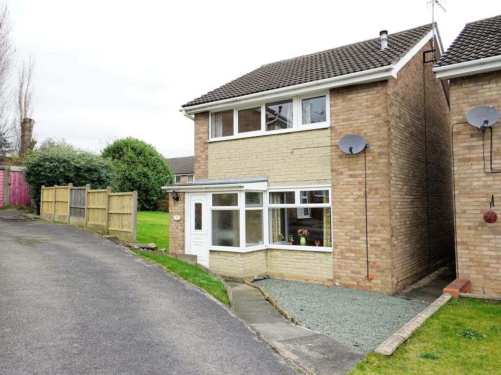 3 bed detached house for sale in Devon Close, Grassmoor, Chesterfield