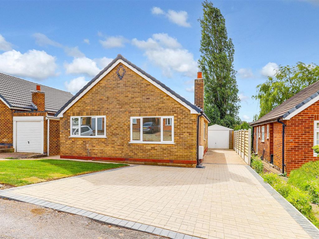 3 bed detached bungalow for sale in Baker Avenue, Arnold