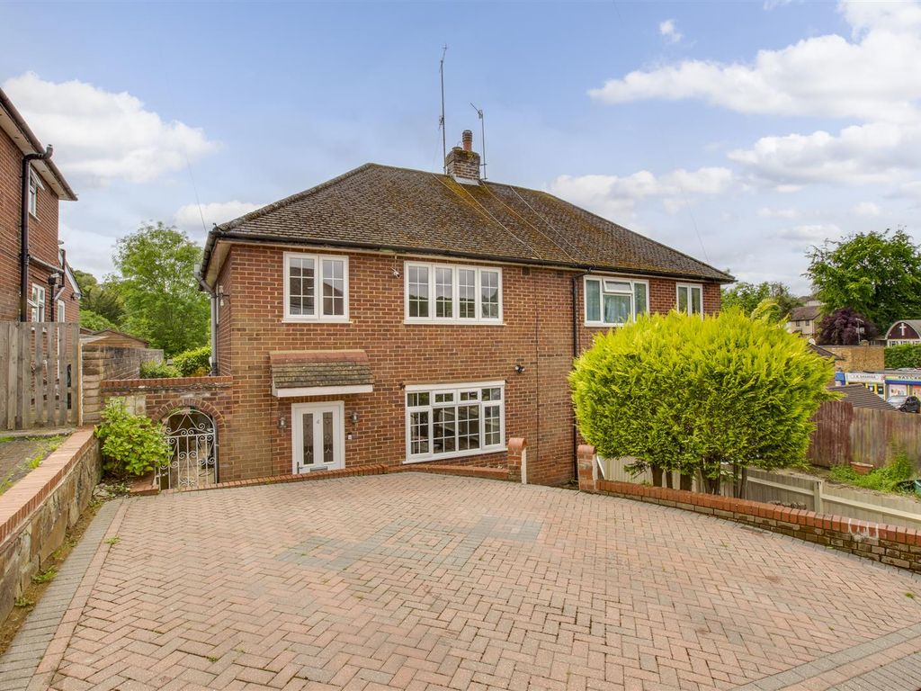 3 bed semidetached house for sale in Plantation Road, High