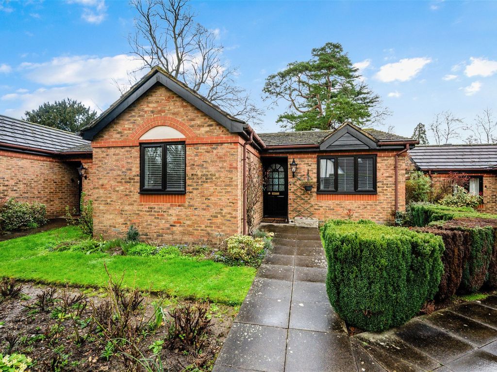 2 bed semidetached bungalow for sale in Wray Park Road, Reigate RH2, £