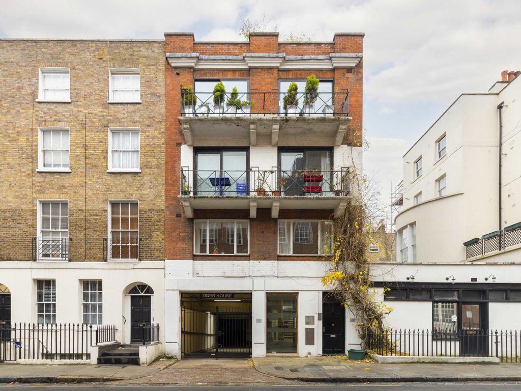 2 bed flat to rent in Burton Street, London WC1H, £3,497 pcm Zoopla