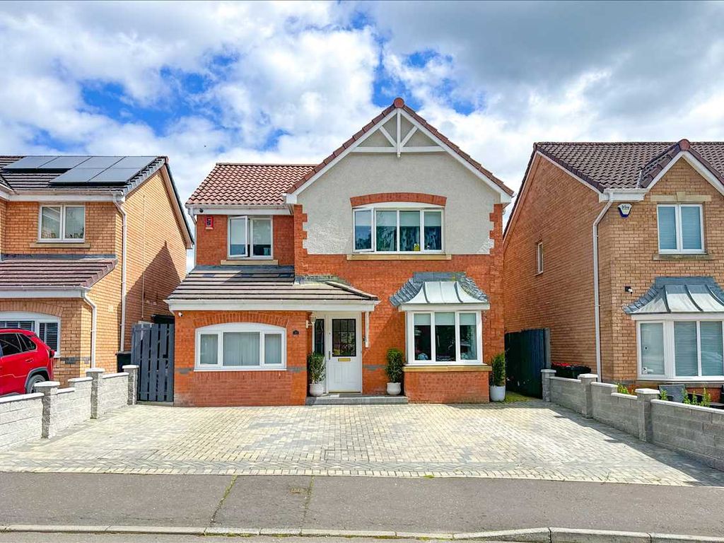 5 bed detached house for sale in Curlew Brae, Livingston EH54, £300,000