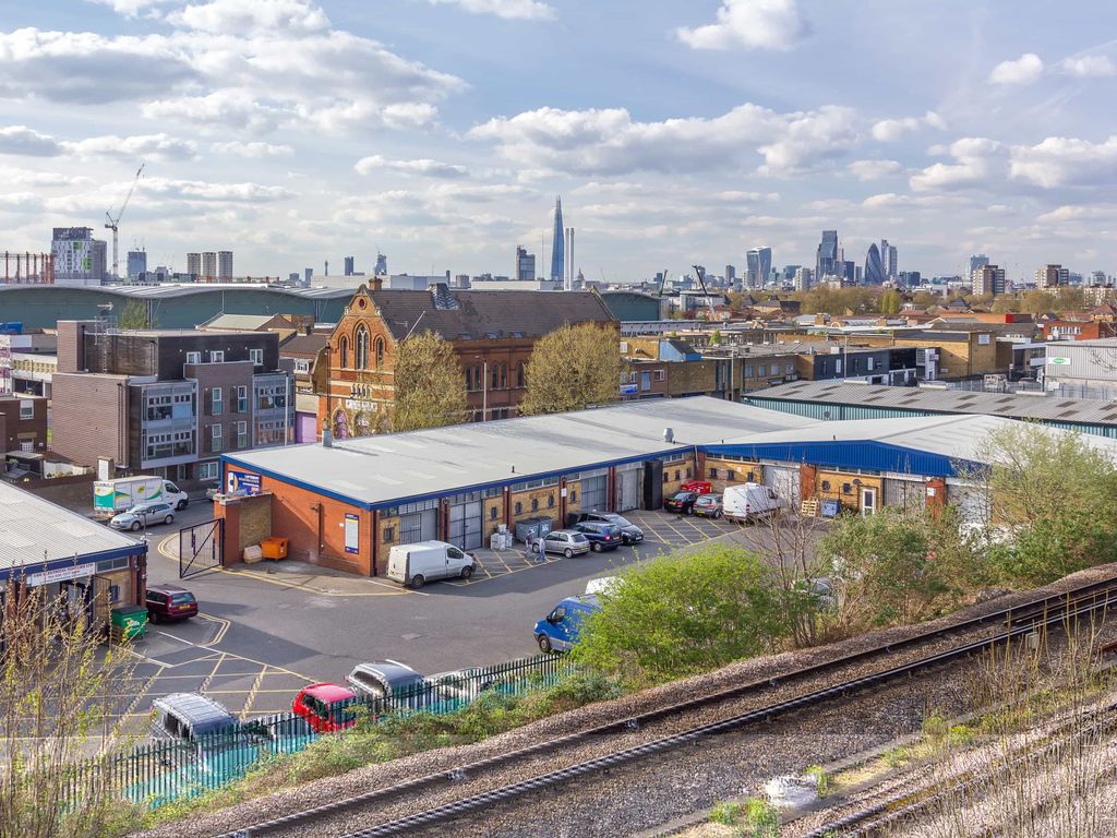 Light industrial to let in Ilderton Road, London SE15, £26,750 pa Zoopla