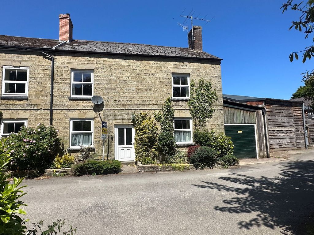 3 bed end terrace house for sale in Island Terrace, Kington HR5, £