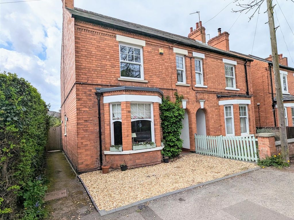 5 bed semidetached house for sale in London Road, New Balderton, Newark NG24 Zoopla