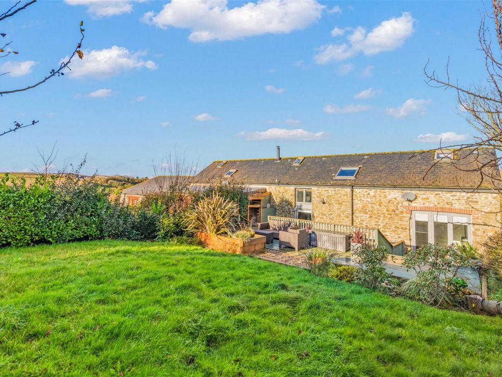 3 bed barn conversion for sale in Woolston, Kingsbridge TQ7, £750,000