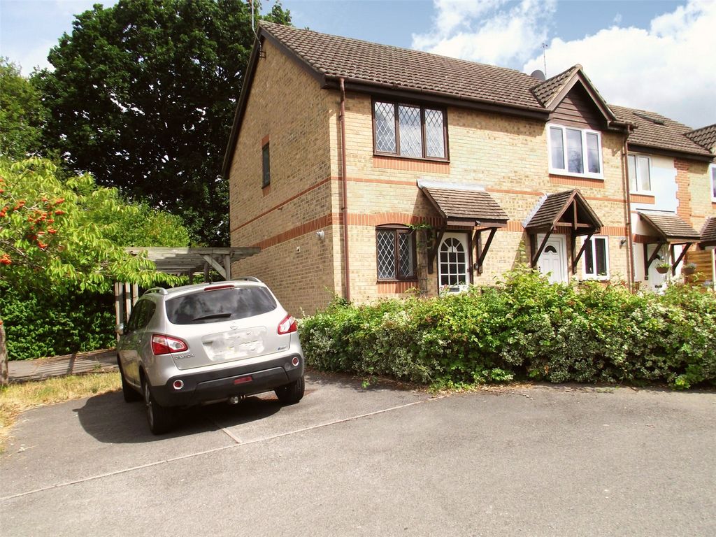 2 bed end terrace house for sale in Amberley Court, Totton, Southampton