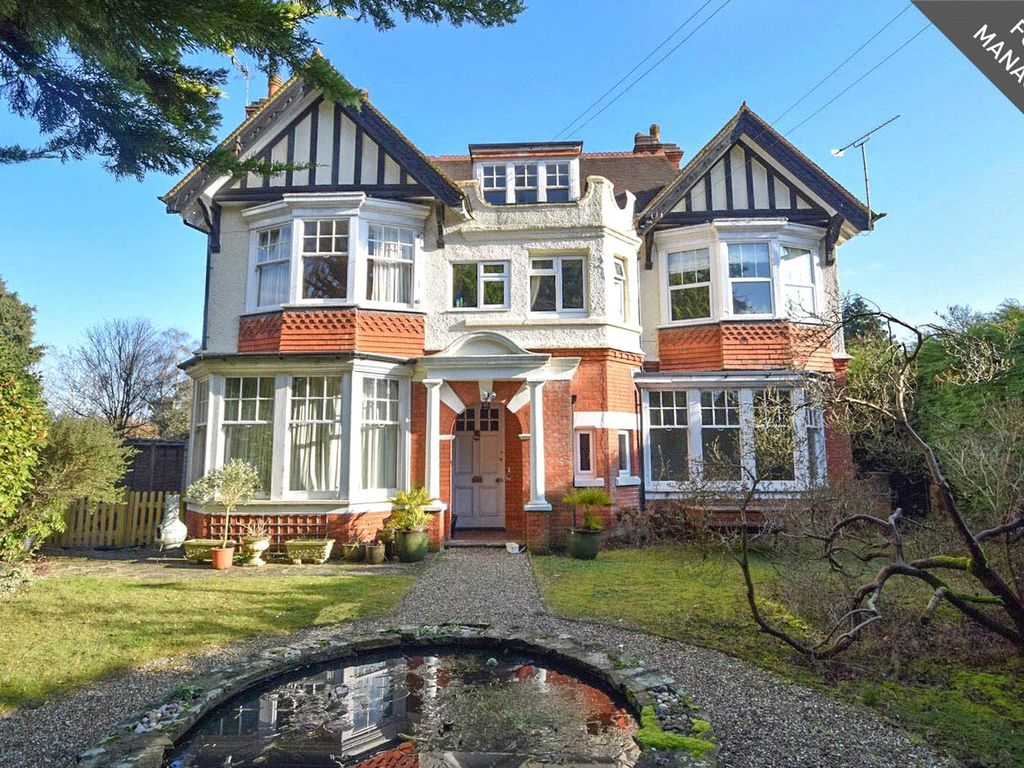 2 bed flat to rent in The Avenue, Crowthorne, Berkshire RG45 Zoopla