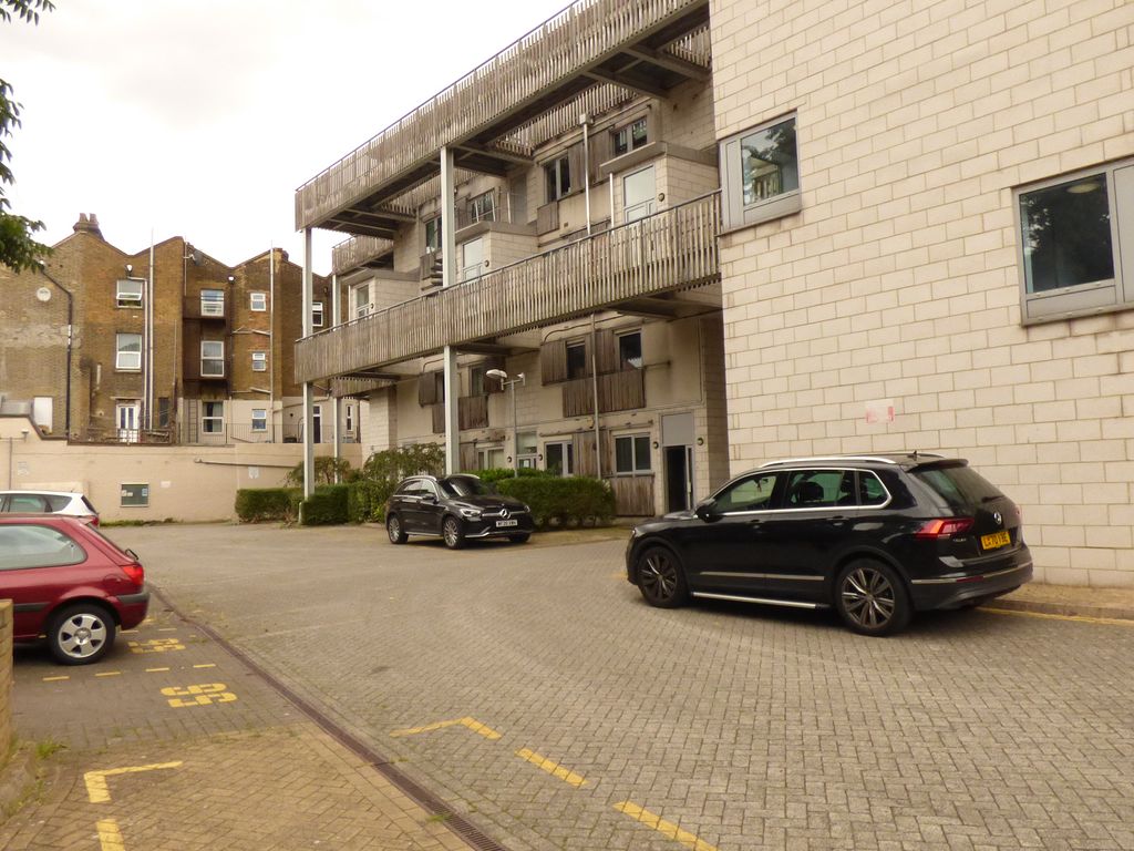 2 bed flat to rent in Grosvenor Terrace, London SE5 Zoopla
