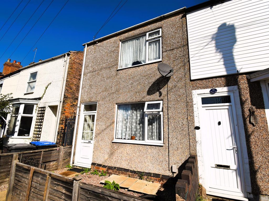 2 bed property for sale in William Street, Rugby CV21, £175,000 Zoopla
