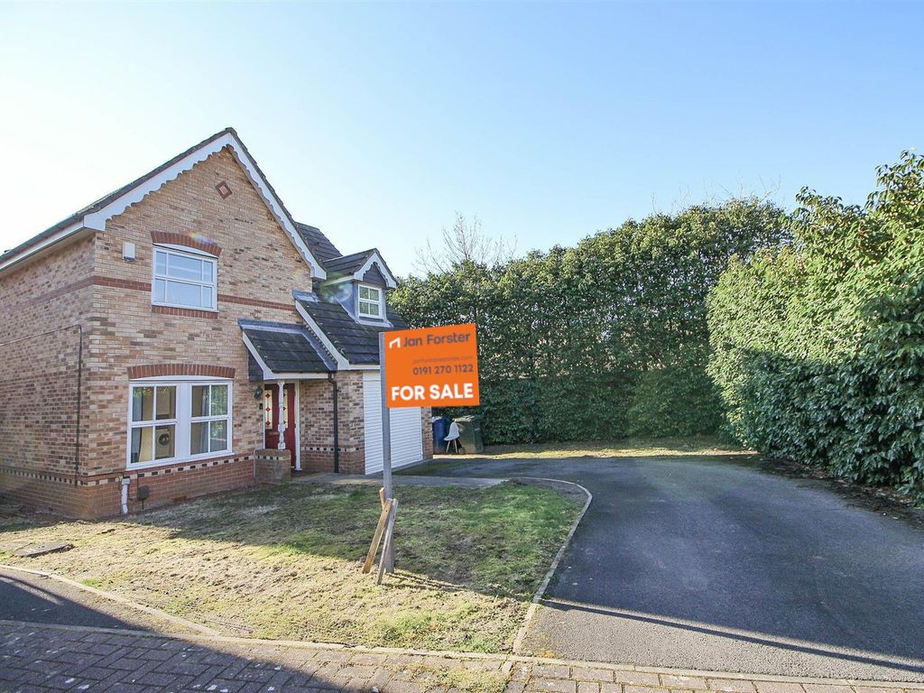 3 bed detached house for sale in Honeycrook Drive, High Heaton