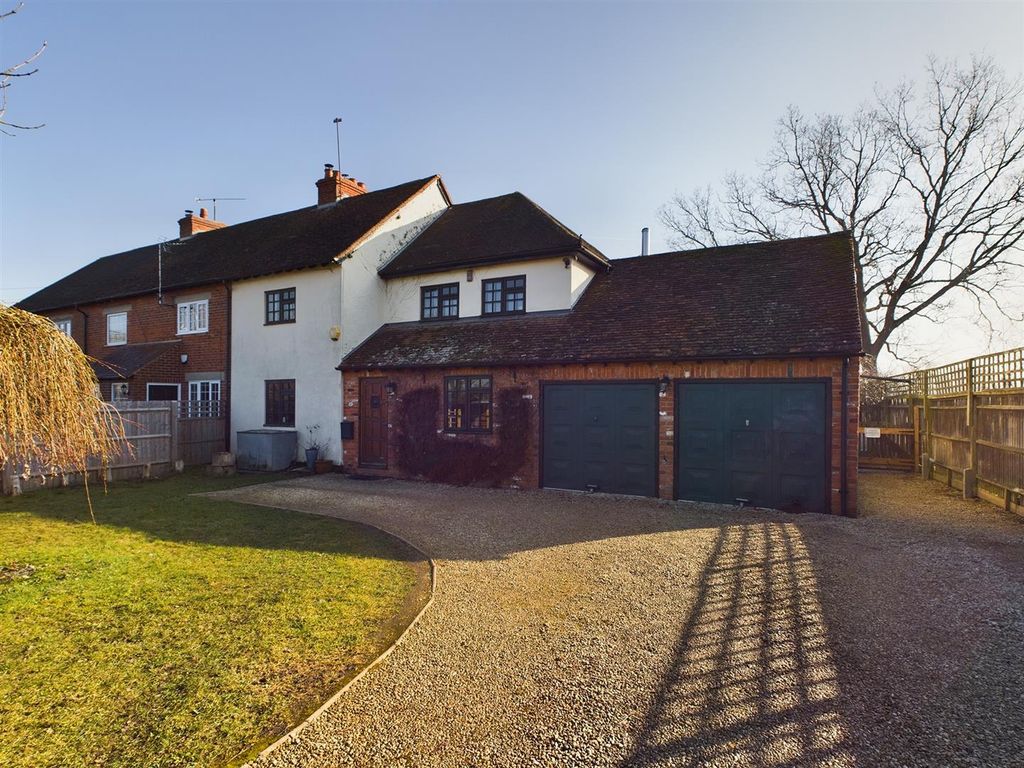 3 bed semidetached house for sale in The Green, Theale RG7 Zoopla
