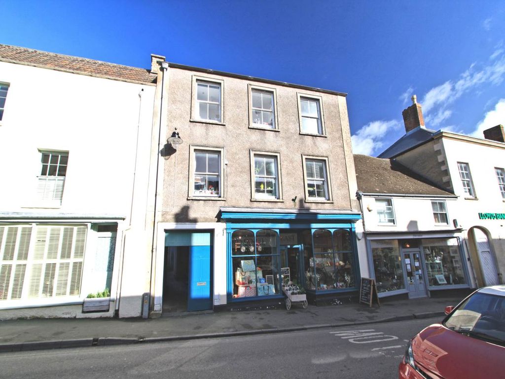 1 bed flat to rent in 27 Long Street, WottonUnderEdge