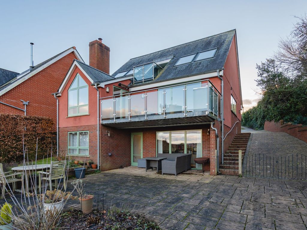 4 bed detached house for sale in Barnfield, Crediton EX17, £650,000