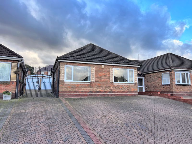 3 bed semidetached house for sale in Barnsbury Avenue, Sutton