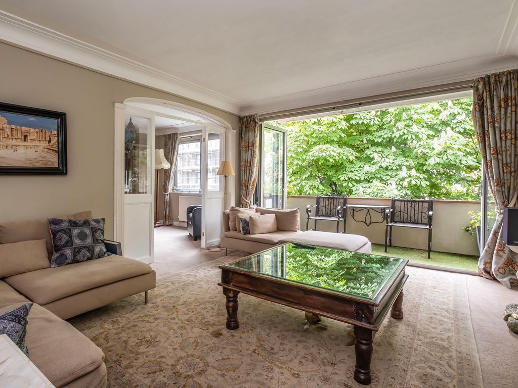 3 bed flat for sale in Queensborough Mews, London W2, £1,050,000 Zoopla
