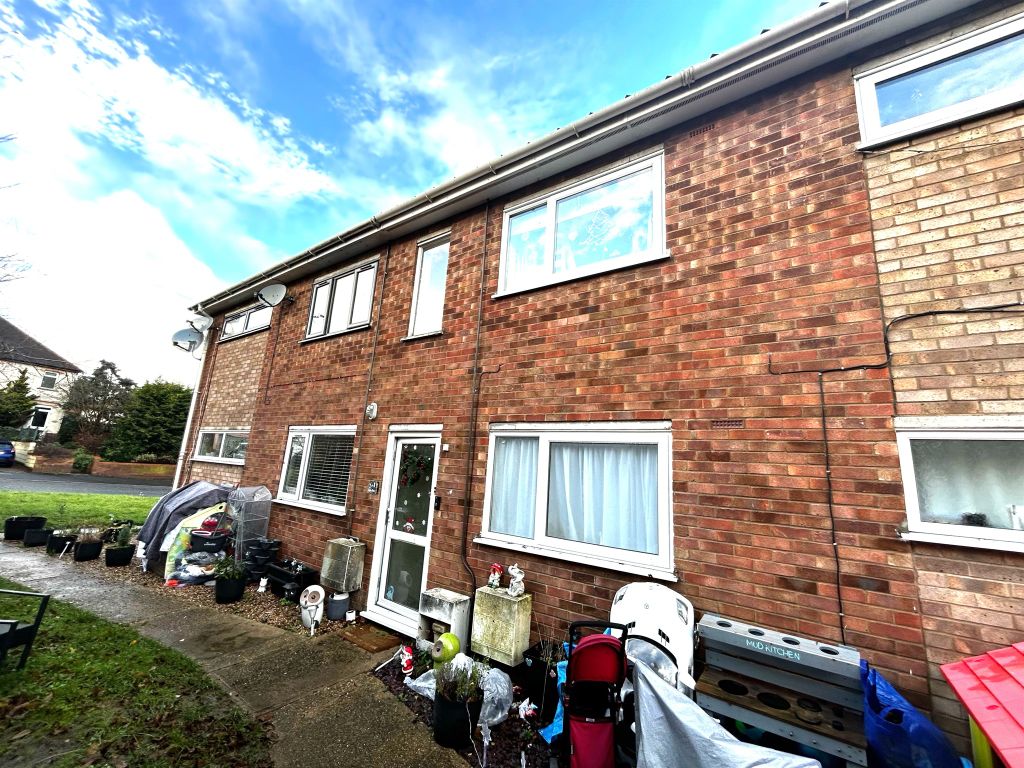 2 bed flat for sale in Old Heath Road, Colchester CO2, £140,000 Zoopla