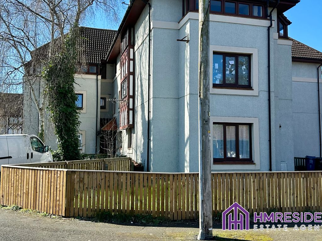 2 bed flat for sale in Columbia Grange, Kenton, Newcastle Upon Tyne NE3