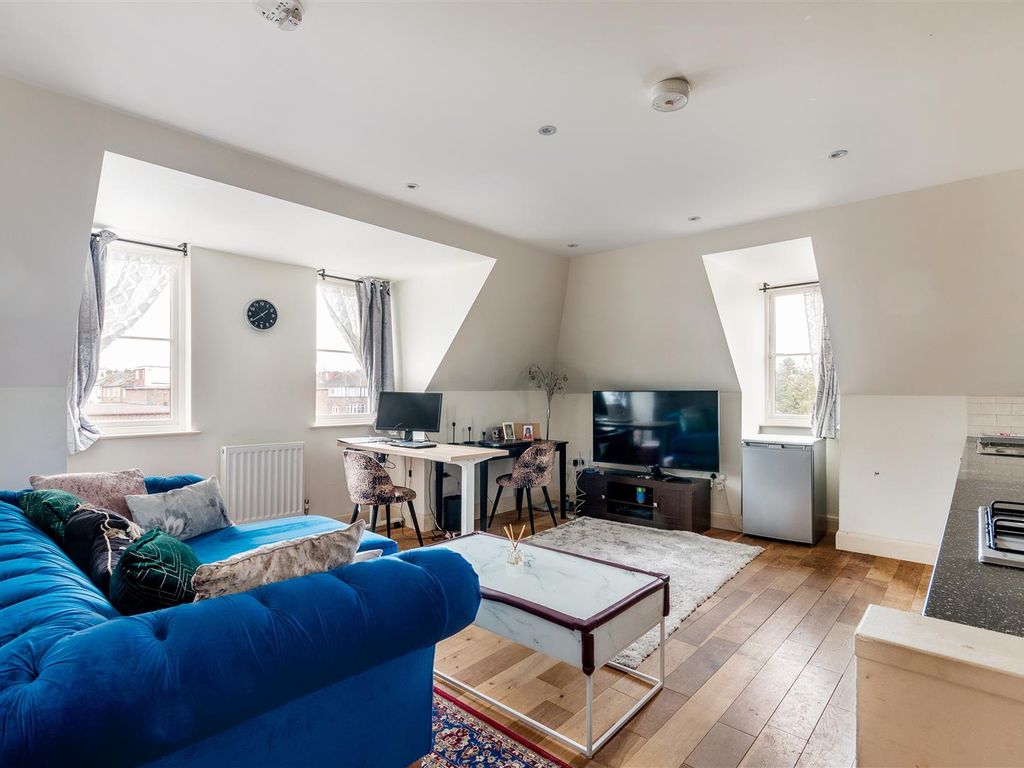 2 bed flat for sale in Park View Apartments, London Road, Morden SM4