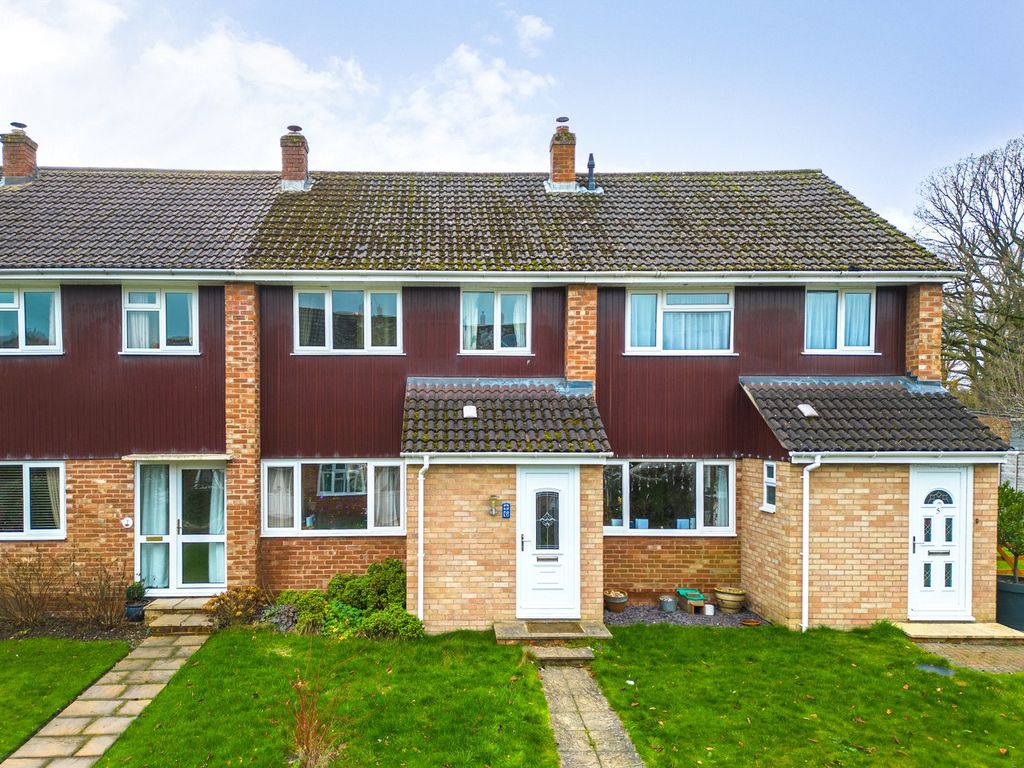 3 bed terraced house for sale in Thorneley Road, Kingsclere, Newbury