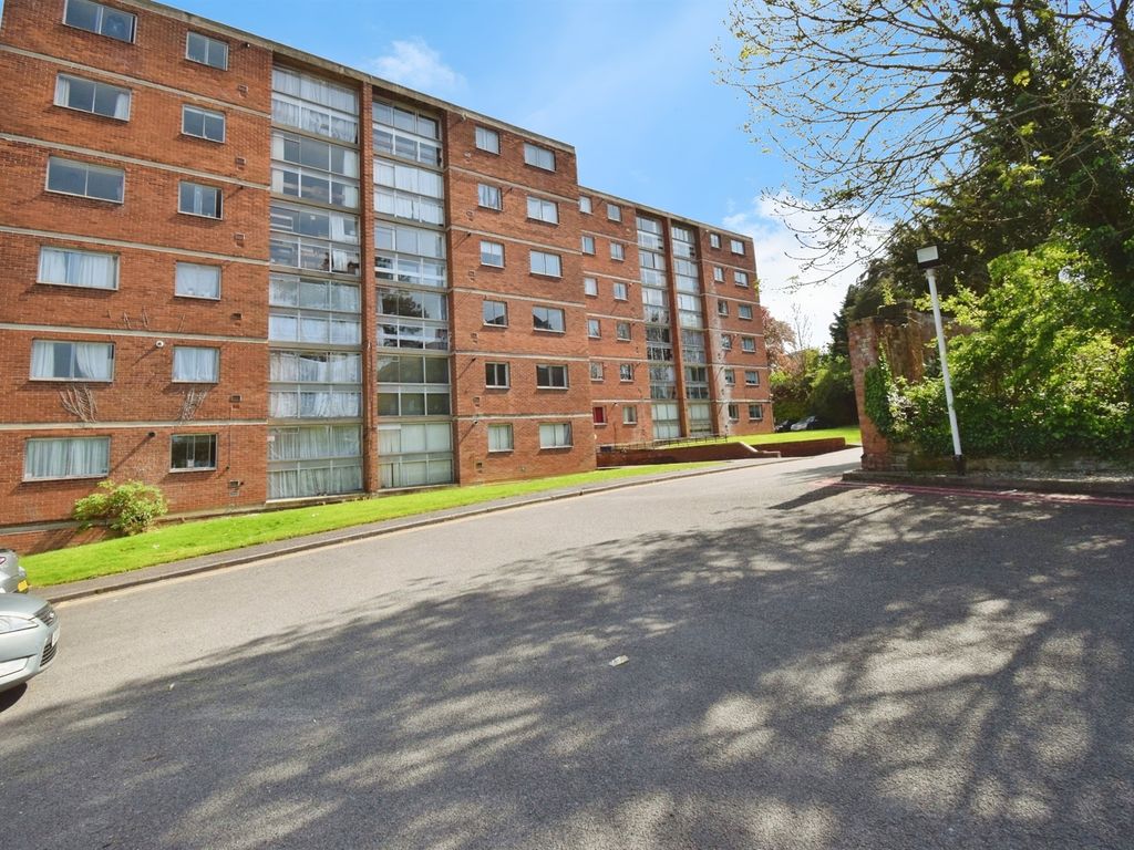 2 bed flat for sale in Stoughton Road, Leicester LE2, £85,000 Zoopla