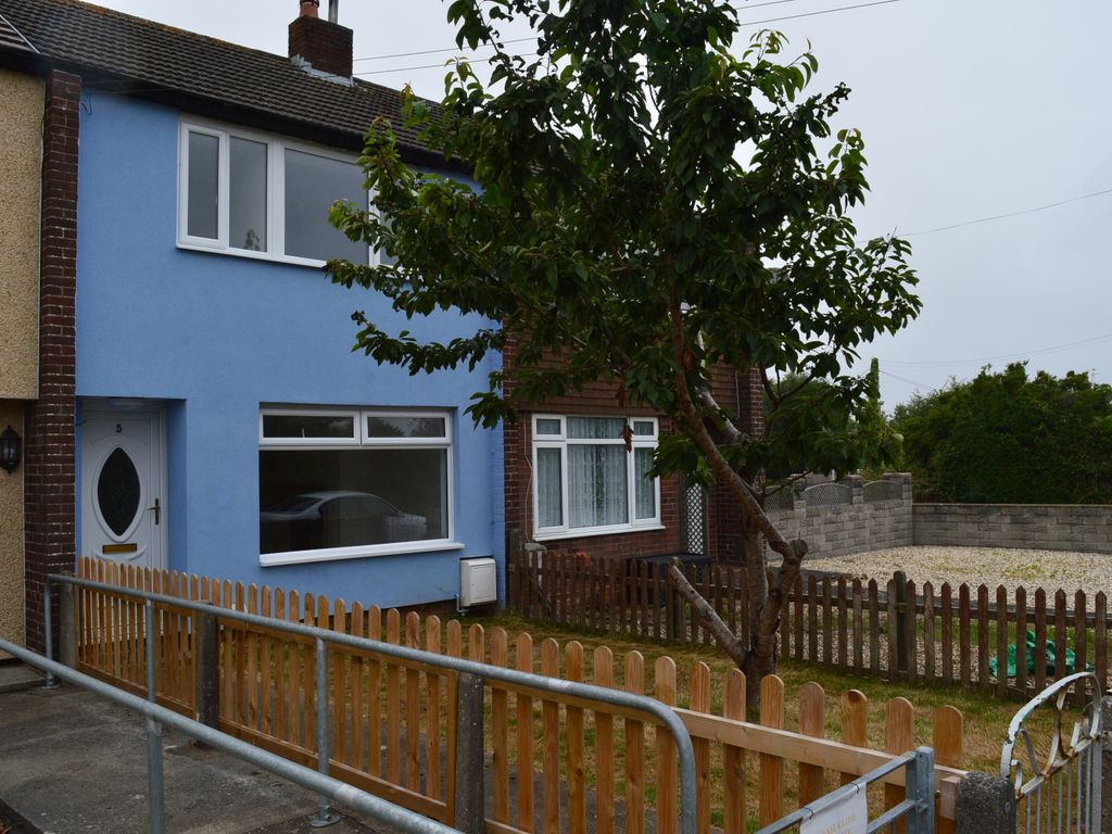 3 bed terraced house to rent in Castle Close, Llantwit Major CF61, £895