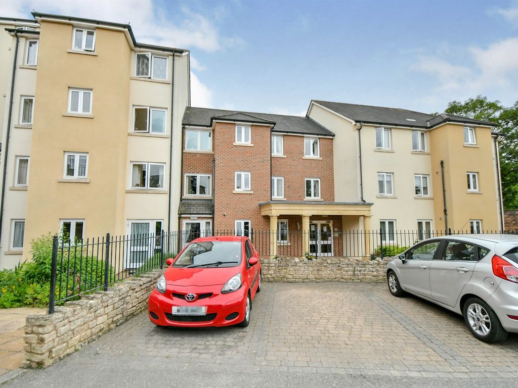 2 bed flat for sale in Gladstone Road, Chippenham SN15 Zoopla