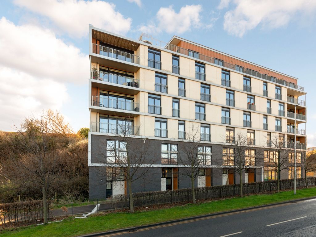 20/33 Granton Park Avenue North, Edinburgh EH5  