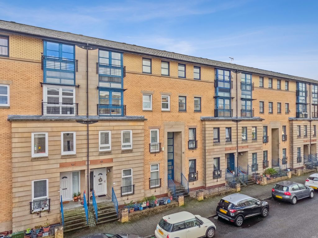 2 bed flat for sale in Cumberland Street, New Gorbals, Glasgow G5, £