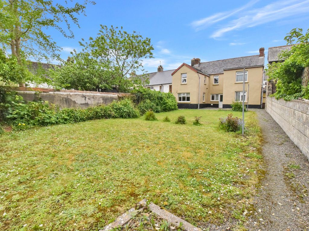 4 bed end terrace house for sale in Bickington, Barnstaple EX31, £