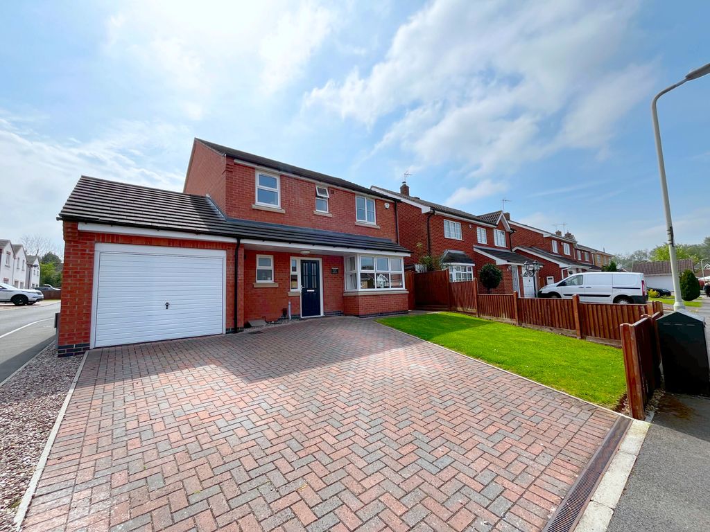 4 bed detached house for sale in Hayfield Close, Glenfield LE3, £