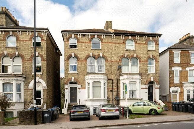 2 bed flat for sale in Selhurst Road, London SE25, £265,000 - Zoopla