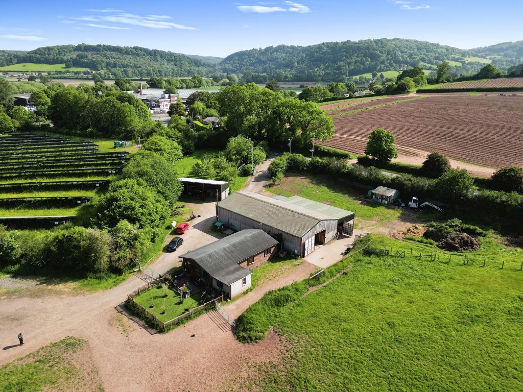 4 bed equestrian property for sale in Whitchurch, RossOnWye HR9 Zoopla