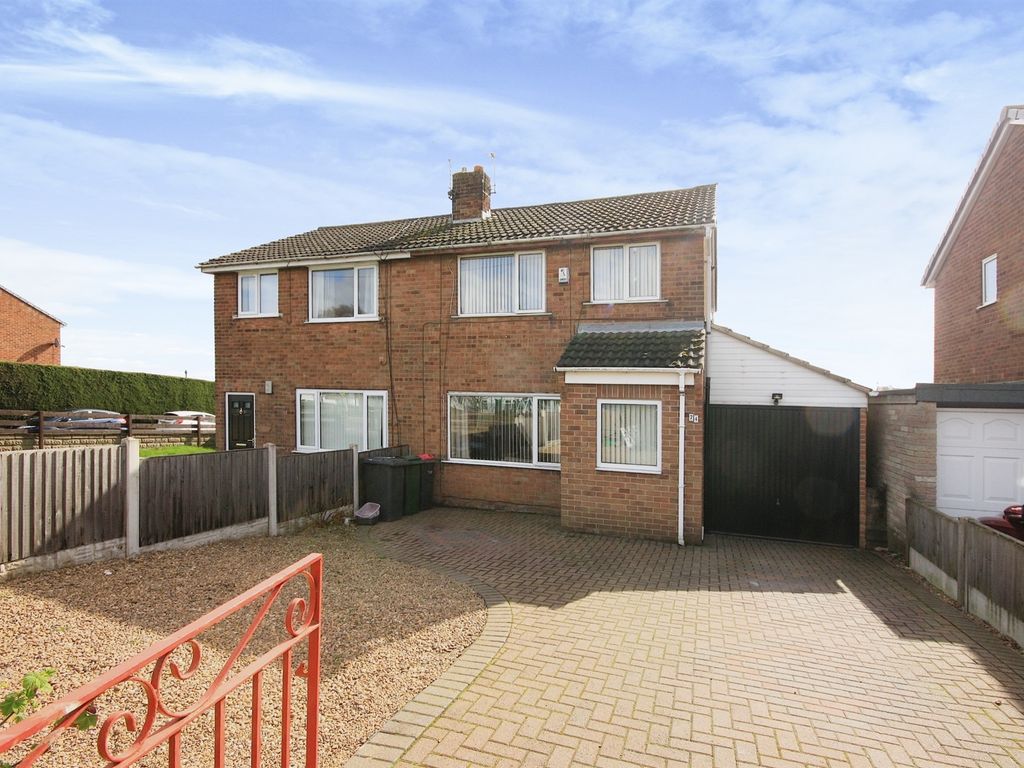 3 bed semidetached house for sale in Howard Road, Bramley, Rotherham