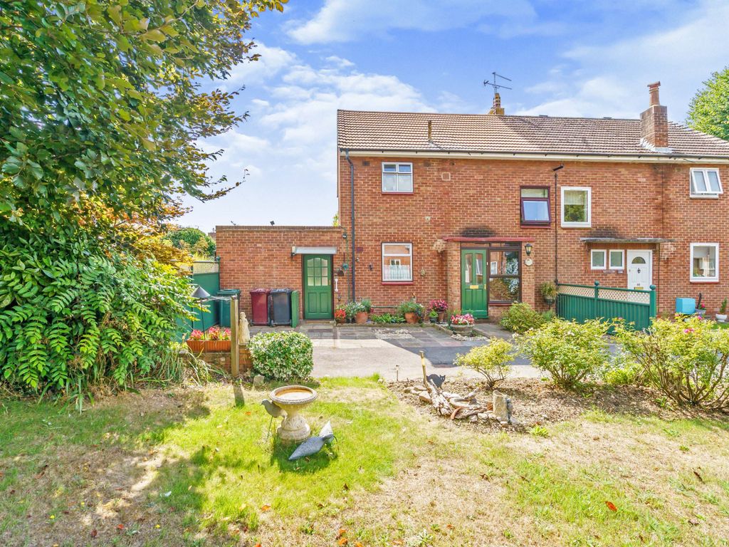 2 bed semidetached house for sale in Garland Square, Tangmere